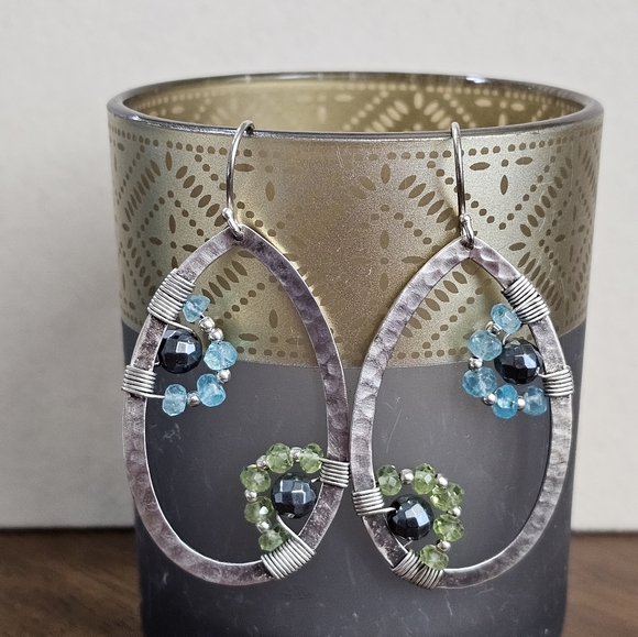 Silpada Teardrop Peridot Hematite Apatite 925 Earrings (With Flaw) - Picture 6 of 11